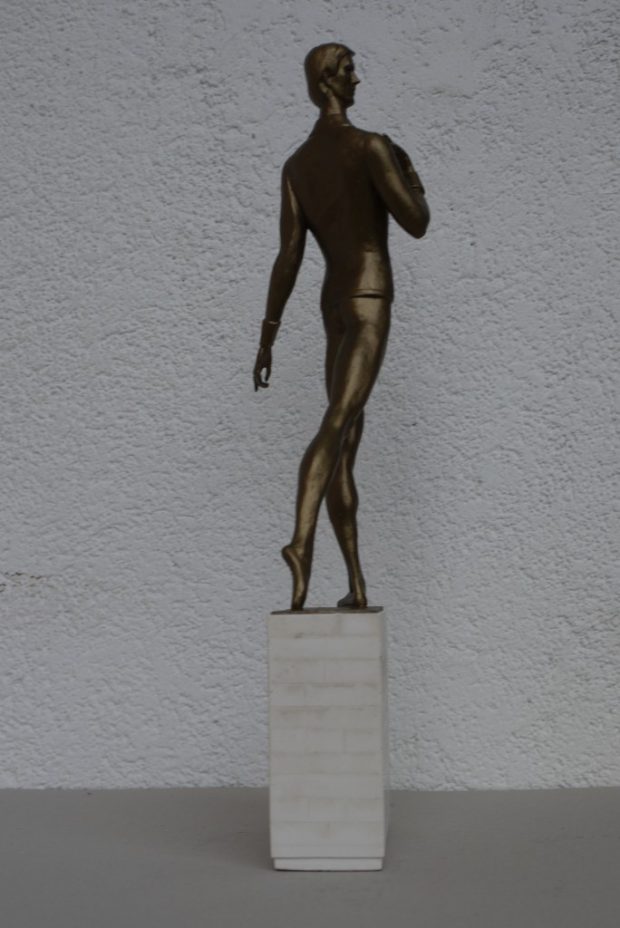 Māris Liepa sculpture